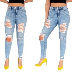 Tinseltown distressed light wash high rise raw hem skinny fit jeans size 3